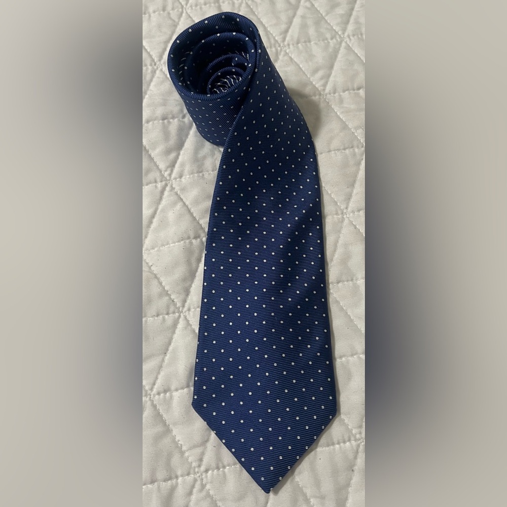 Tommy Hilfiger Tie Navy Blue White Polkadots 100% Silk Necktie Made in USA-63 in